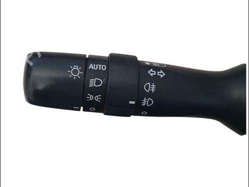 Used Headlight switch TOYOTA YARIS (_P13_) 1.5 Hybrid (NHP130_, NHP130) (101 hp) 24898714