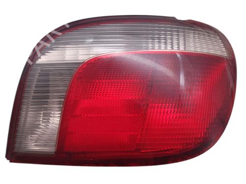 Højre baglygte TOYOTA YARIS (_P1_) 1.0 (SCP10_, SCP10R) (68 hp) 30581911