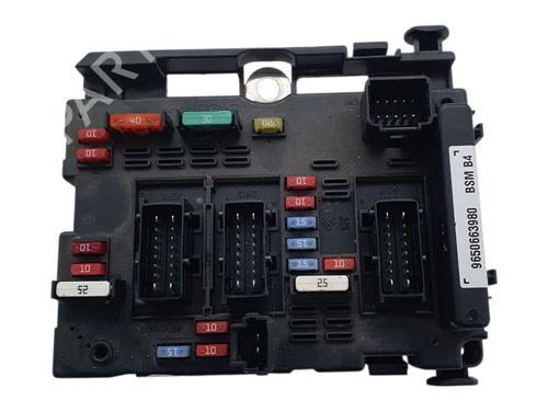Used Fuse box Fuse box PEUGEOT 206 Hatchback (2A/C) 1.1 i (60 hp) 33277380 33277380
