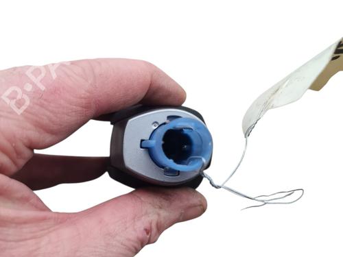 Used Shift knob DACIA DUSTER (HM_) 1.3 TCe 150 (HMM3) (150 hp) 31818510