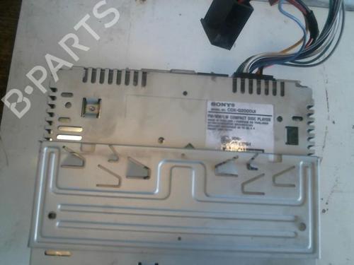 Used Radio NISSAN MICRA III (K12) 1.2 16V (65 hp) 27642405
