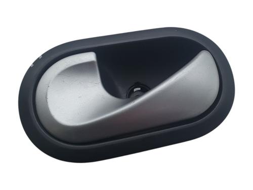 Venstre fortil invendig håndtag Venstre fortil invendig håndtag RENAULT CLIO III (BR0/1, CR0/1) 1.5 dCi (BR17, CR17) (86 hp) 33996825 33996825