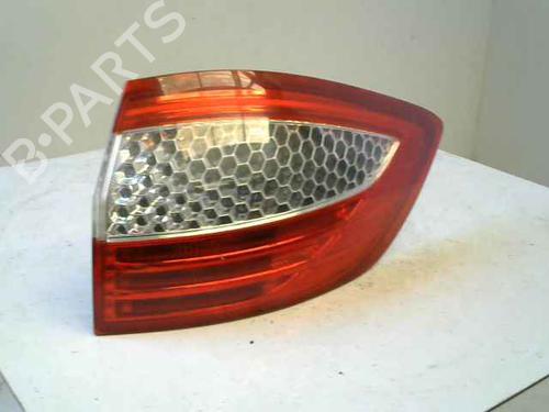 Used Right taillight FORD MONDEO IV Turnier (BA7) 1.8 TDCi (125 hp) 24909164