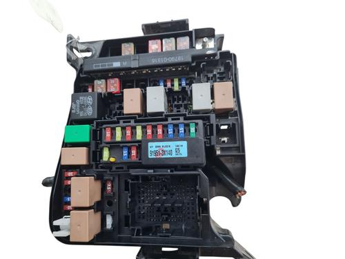 Used Fuse box HYUNDAI i30 (GD) 1.6 CRDi (110 hp) 27372497