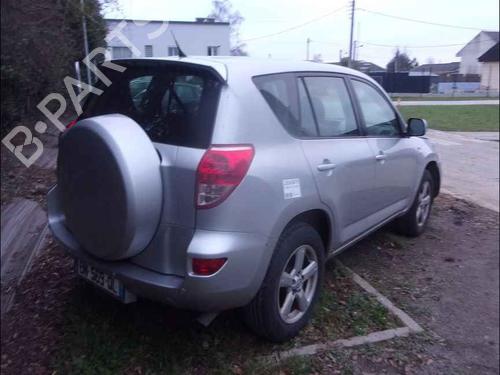 Right taillight TOYOTA RAV 4 III (_A3_) 2.2 D 4WD (ALA30_, ALA30R) | BP28136985C35 