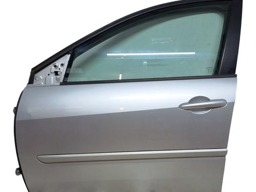 Puerta delantera izquierda RENAULT LAGUNA III (BT0/1) 1.5 dCi (BT00, BT0A, BT0T, BT1J) (110 hp) 31301525