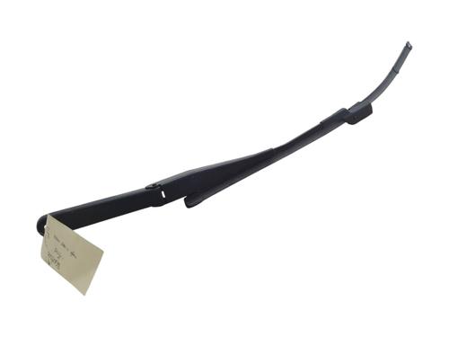 Used Front windshield wiper arm FORD FIESTA VI (CB1, CCN) 1.4 TDCi (70 hp) 25224587