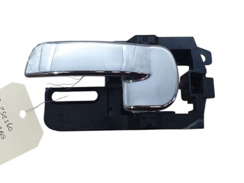 Used Rear left interior door handle Rear left interior door handle 38255425 38255425