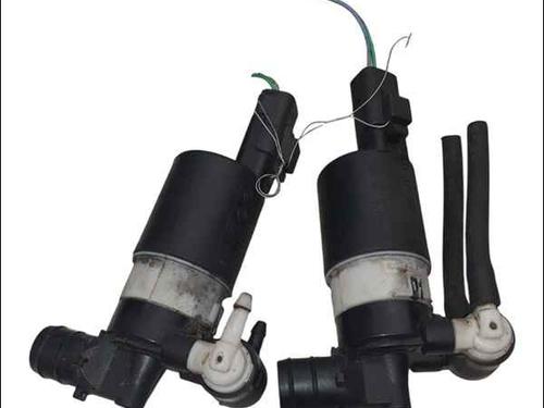 Used Washer pump RENAULT LAGUNA III (BT0/1) 2.0 dCi (BT01, BT08, BT09, BT0E, BT0K, BT12, BT1C, BT1D,... (150 hp) 24913853