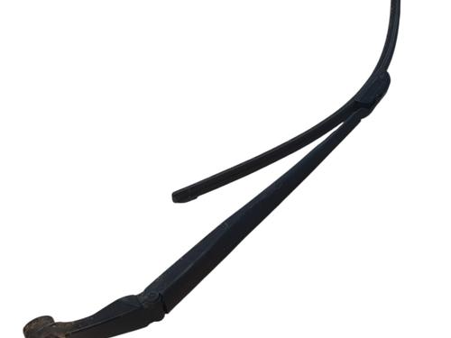 Used Front windshield wiper arm Front windshield wiper arm TOYOTA AURIS (_E18_) 1.6 D4-D (WWE185_) (112 hp) 40272931 40272931