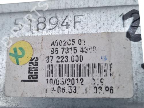 Front right window mechanism PEUGEOT 208 I (CA_, CC_) 1.4 HDi | BP28593527C23