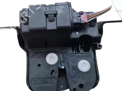 Used Tailgate lock BMW 1 (F20) 118 d (150 hp) 30331308