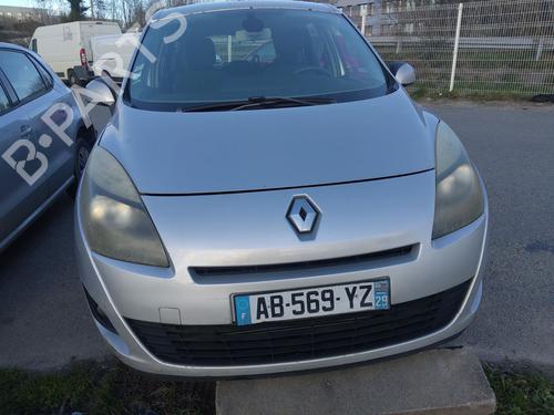 Fuse box RENAULT SCÉNIC III (JZ0/1_) 1.9 dCi (JZ0J, JZ1J, JZ1K, JZ1S) | BP32456070E1