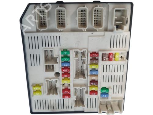 fuse-box-renault-megane-iii-hatchback-bz01_-b3_-2008-36459097 main image