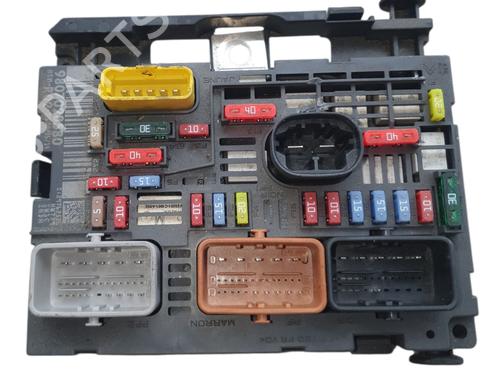 Used Fuse box PEUGEOT 3008 I MPV (0U_) 1.6 HDi (114 hp) 31029124
