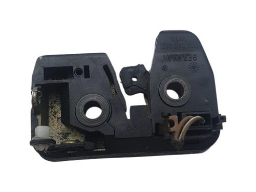 Used Tailgate lock Tailgate lock VW POLO III (6N1) 55 1.3 (55 hp) 33631564 33631564