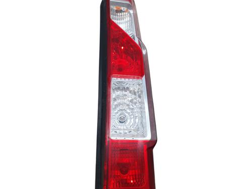Feu arrière droit RENAULT MASTER III Van (FV) 2.3 dCi 150 FWD (FV0F, FV03, FV09) (150 hp) 30046523