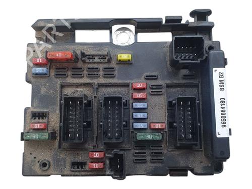 Used Fuse box PEUGEOT 307 (3A/C) 2.0 HDi 90 (90 hp) 28363748