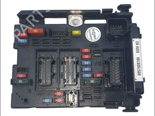 Used Fuse box PEUGEOT 206 Hatchback (2A/C) [1998-2012]  25764501