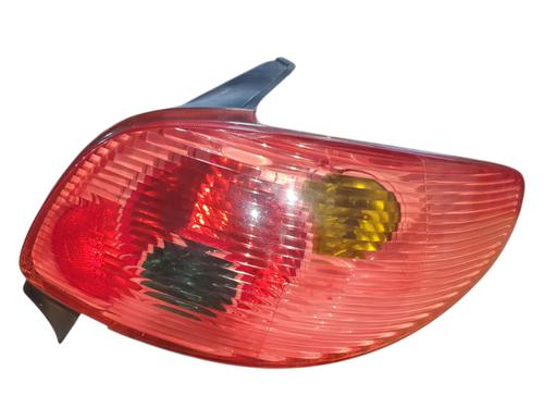 Høyre baklys PEUGEOT 206 Hatchback (2A/C) 2.0 HDI 90 (90 hp) 28483685