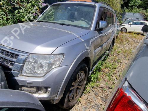 Left headlight MITSUBISHI PAJERO IV Van (V9_, V8_, V8_V) 3.2 TD 4WD (V88V, V98V) | BP29871411C28