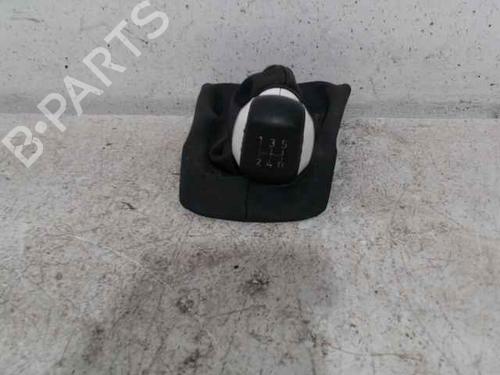 Used Gear lever PEUGEOT 208 I (CA_, CC_) 1.2 VTi 68 / PureTech 68 (68 hp) 24902841