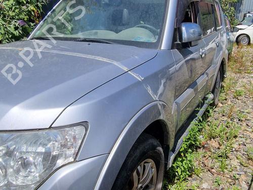 Right headlight MITSUBISHI PAJERO IV Van (V9_, V8_, V8_V) 3.2 TD 4WD (V88V, V98V) | BP29816557C29 