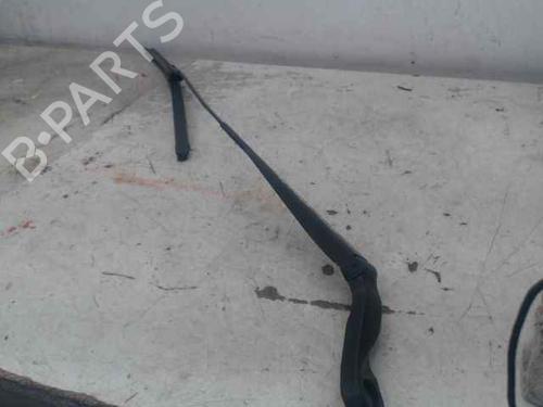 Used Front windshield wiper arm CITROËN JUMPER II Van 2.2 HDi 100 (101 hp) 25762572