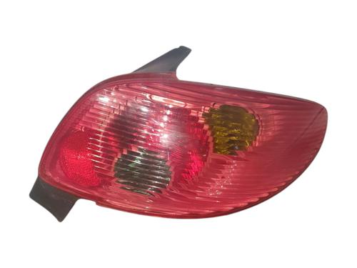Rückleuchte Rechts für PEUGEOT 206 Hatchback (2A/C) 1.4 HDi eco 70 (68 hp) 30521162