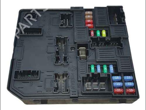Used Fuse box RENAULT MEGANE IV Hatchback (B9A/M/N_) 1.5 Blue dCi 115 (B9A6) (116 hp) 25012222