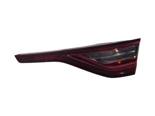 right-tailgate-light-renault-megane-iv-hatchback-b9amn_-2015-33560650 main image