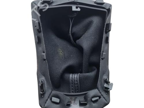 Used Shift knob PEUGEOT 208 I (CA_, CC_) 1.6 BlueHDi 100 (100 hp) 32398333