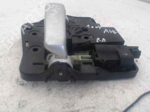 Used Front left interior door handle PEUGEOT 1007 (KM_) 1.4 HDi (68 hp) 24903070