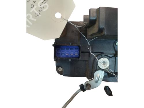 Front right lock RENAULT TRAFIC II Van (FL) 2.0 dCi 90 (FL0H, FL00, FL01, FL0M, FL0P, FL0S) | BP33726623C97 - Image 3