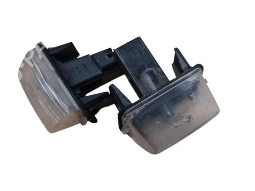 Used Licence plate light PEUGEOT 5008 (0U_, 0E_) 1.6 HDi (114 hp) 32456051