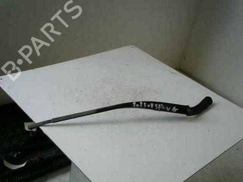 Used Front windshield wiper arm RENAULT LAGUNA II Grandtour (KG0/1_) 1.9 dCi (KG1A, KG1W, KG0G) (110 hp) 24914112