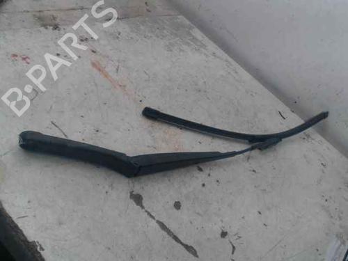 Used Front windshield wiper arm SEAT IBIZA IV (6J5, 6P1) 1.4 TDI (80 hp) 24914179