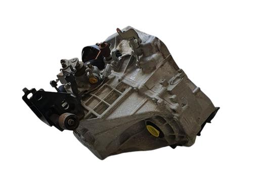 gearbox-toyota-yaris-_p9_-2005-2006-2007-2008-2009-2010-2011-2012-2013-2014-36366144 main image