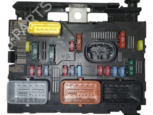 Used Fuse box CITROËN C2 (JM_) 1.4 HDi (68 hp) 26607758