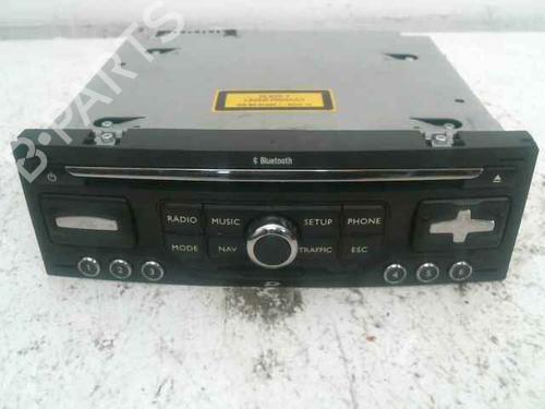 Used Radio PEUGEOT 5008 (0U_, 0E_) 1.6 HDi (112 hp) 27372551