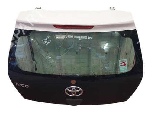 tailgate-toyota-aygo-_b4_-2014-33006460 main image