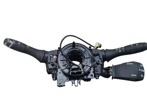 Used Headlight switch DACIA DUSTER (HM_) 1.3 TCe 150 (HMM3) (150 hp) 31818508