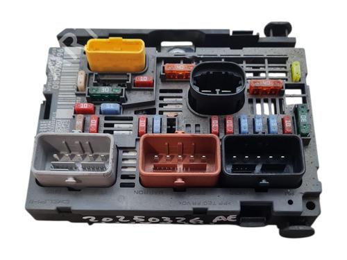 Used Fuse box PEUGEOT 308 SW I (4E_, 4H_) 1.6 HDi (109 hp) 28105344