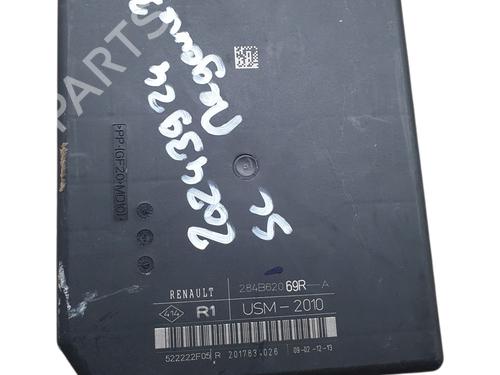 Sikringsdåse RENAULT MEGANE III Hatchback (BZ0/1_, B3_) 1.5 dCi (BZ09, BZ0D, BZ1W, BZ29, BZ14) (110 hp) 32375918