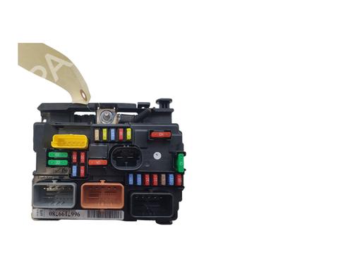Used Fuse box Fuse box PEUGEOT 207 (WA_, WC_) 1.4 (73 hp) 32510417 32510417