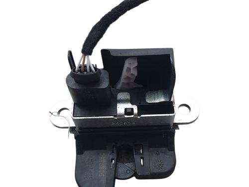 Used Tailgate lock VW GOLF VI (5K1) 1.6 TDI (105 hp) 30521145