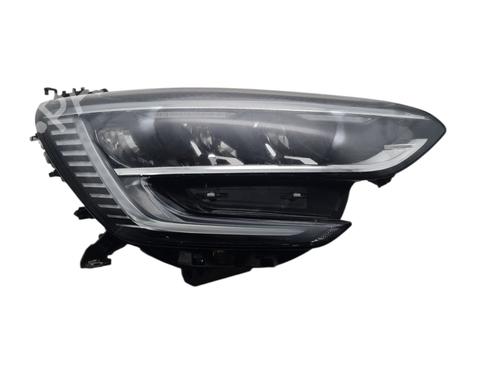 Used Right headlight Right headlight RENAULT MEGANE IV Hatchback (B9A/M/N_) 1.3 TCe 140 (B9NB) (140 hp) 34104886 34104886