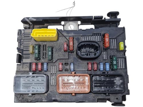Used Fuse box Fuse box 38002918 38002918