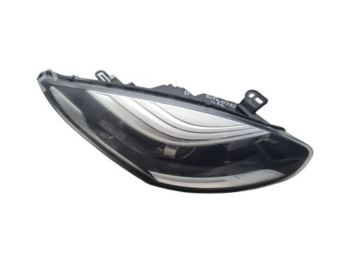 Used Right headlight RENAULT MEGANE III Hatchback (BZ0/1_, B3_) 1.5 dCi (BZ1G, BZ1W, BZ0R) (95 hp) 31054563