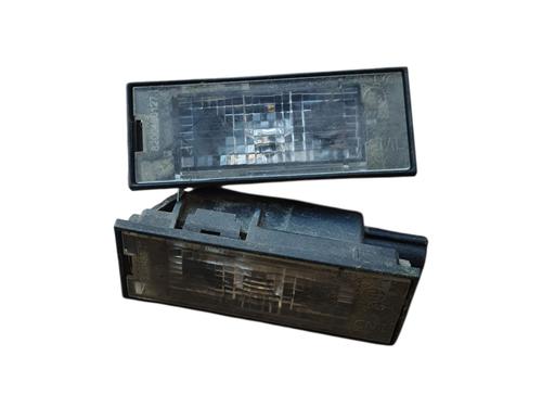 licence-plate-light-renault-clio-iii-br01-cr01-2005-2006-2007-2008-2009-2010-2011-2012-2013-2014-37728702 main image